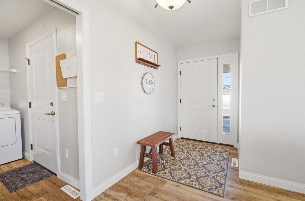 Photo of 204 Zacharey COURT, New London, WI 54961 (MLS # 50323133)