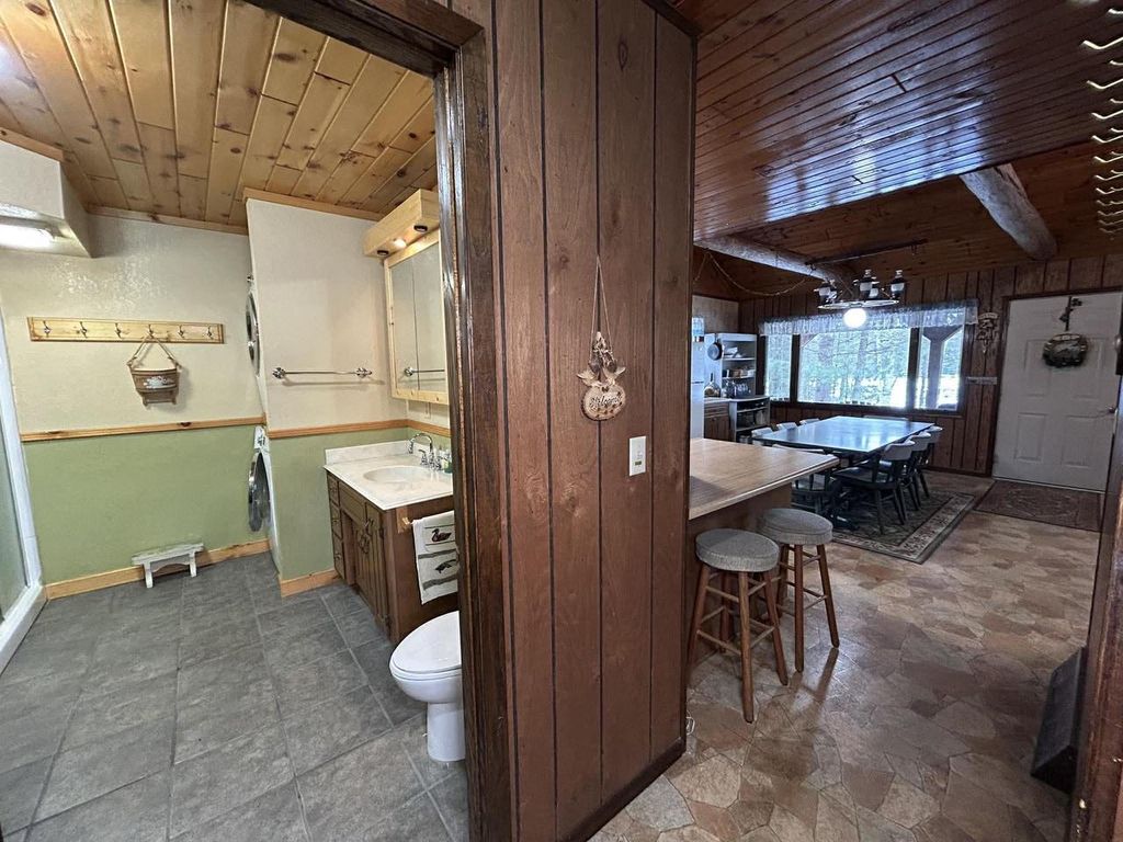 Photo of 14946 N Sunrise COURT, Mountain, WI 54149 (MLS # 50321524)