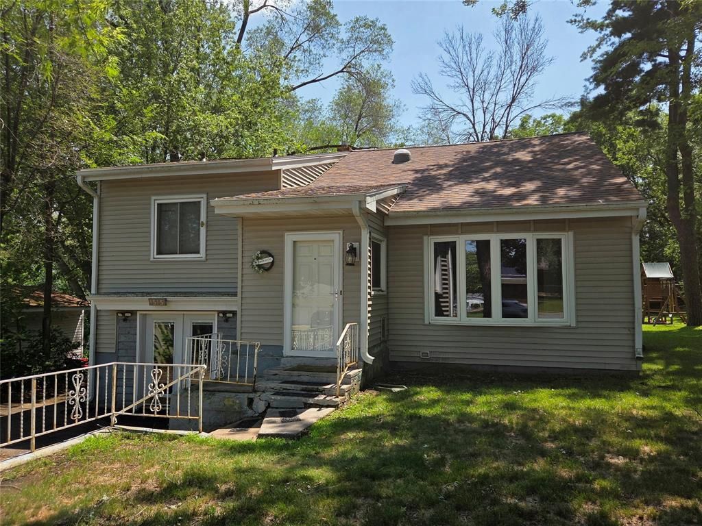 Photo of 1515 Hillsdale ROAD, Eau Claire, WI 54703 (MLS # 1603396)