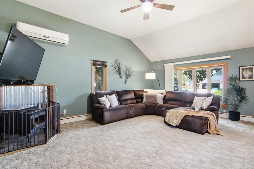 Photo of 1515 Hillsdale ROAD, Eau Claire, WI 54703 (MLS # 1603396)
