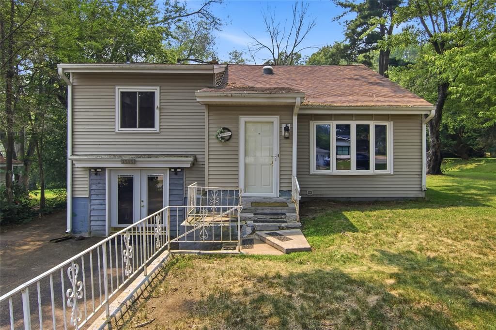 Photo of 1515 Hillsdale ROAD, Eau Claire, WI 54703 (MLS # 1603396)