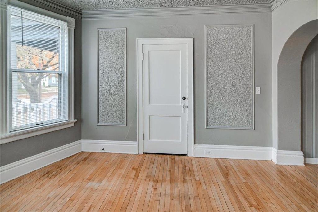 Photo of 1133-1135 Vilas AVENUE, Madison, WI 53715 (MLS # 2011850)