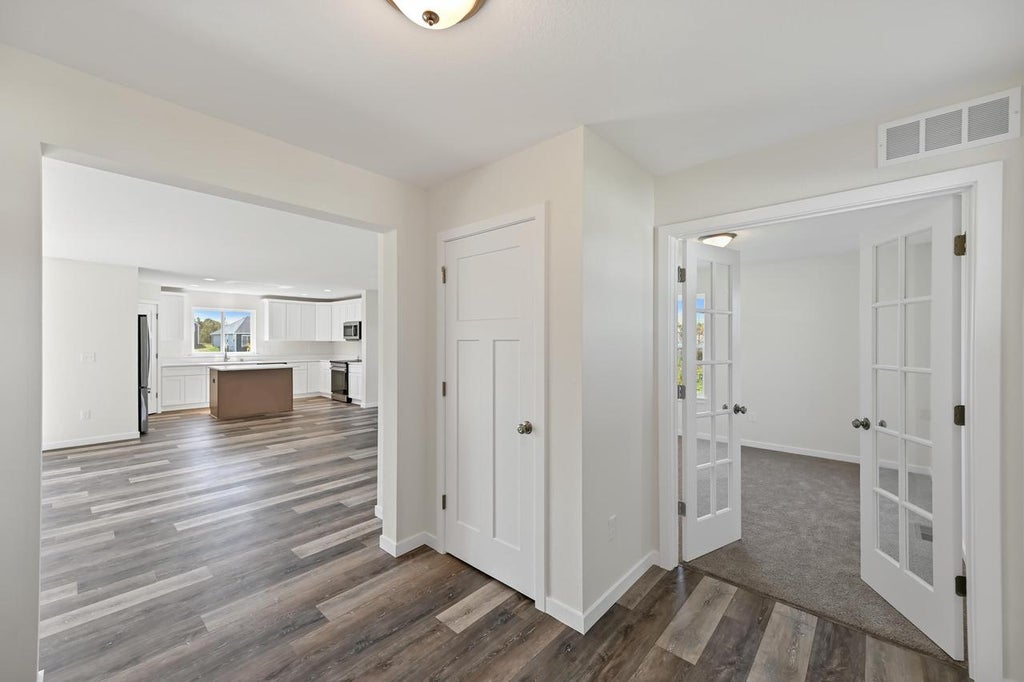 Photo of W194N15744 East Gate COURT, Jackson, WI 53037 (MLS # 1985536)