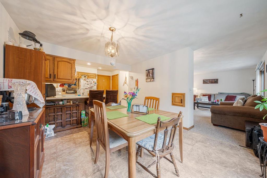 Photo of 68 Valerie DRIVE, Appleton, WI 54915 (MLS # 50321435)