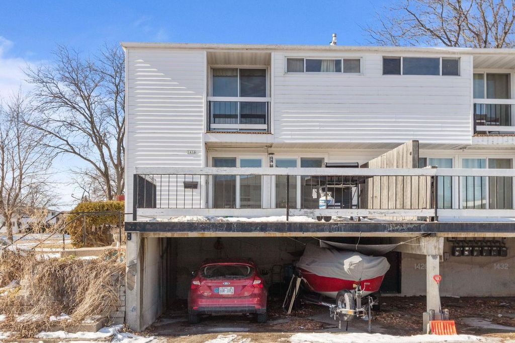 Photo of 1416 W 2nd AVENUE, Oshkosh, WI 54902 (MLS # 50321144)