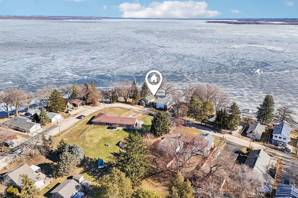 Photo of 11662 N Lakeview DRIVE, Edgerton, WI 53534 (MLS # 2016944)