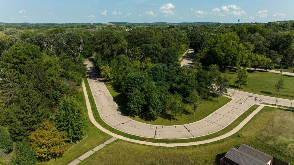 Photo of 425 Evensong WAY, Green Lake, WI 54941 (MLS # 2008774)