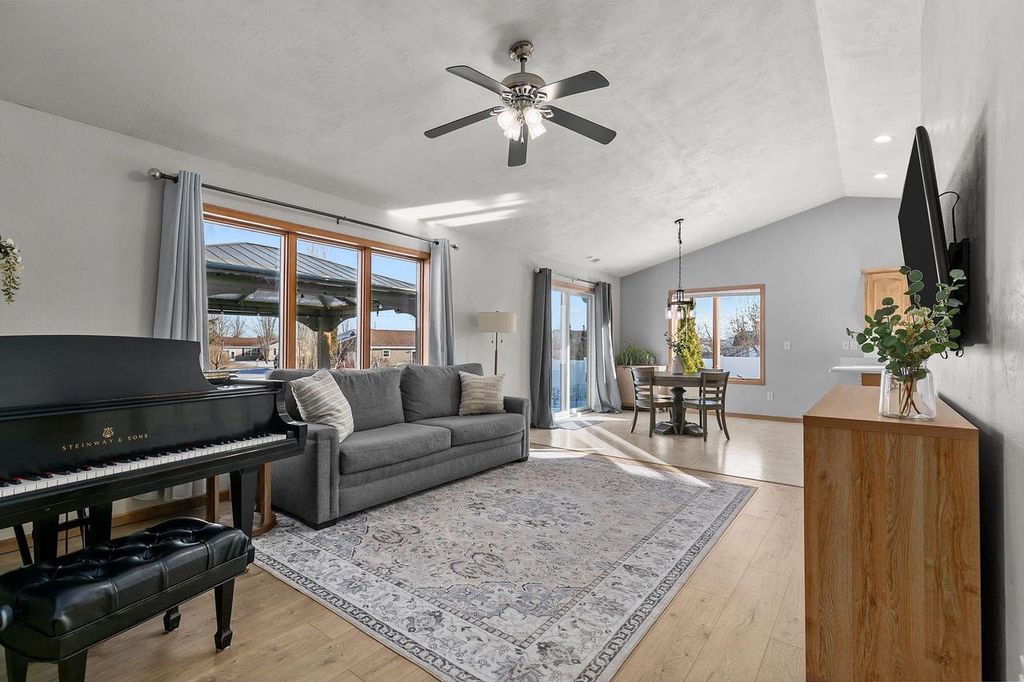 Photo of W5372 Gable DRIVE, Appleton, WI 54915 (MLS # 50320753)