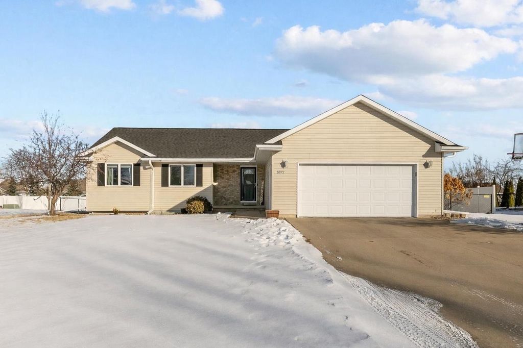 Photo of W5372 Gable DRIVE, Appleton, WI 54915 (MLS # 50320753)
