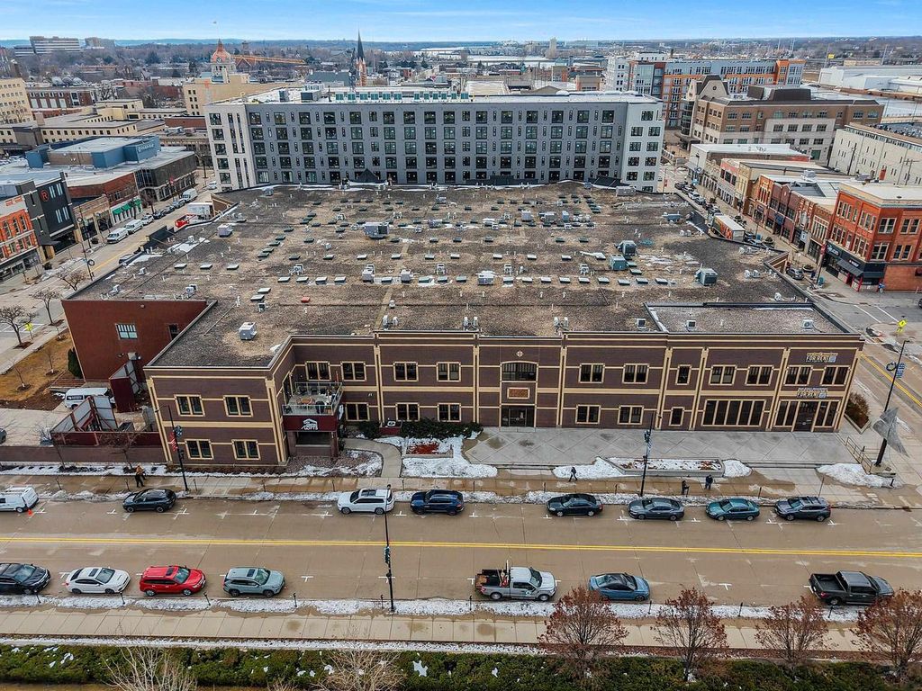 Photo of 301 N Adams STREET #120, Green Bay, WI 54301 (MLS # 50320301)