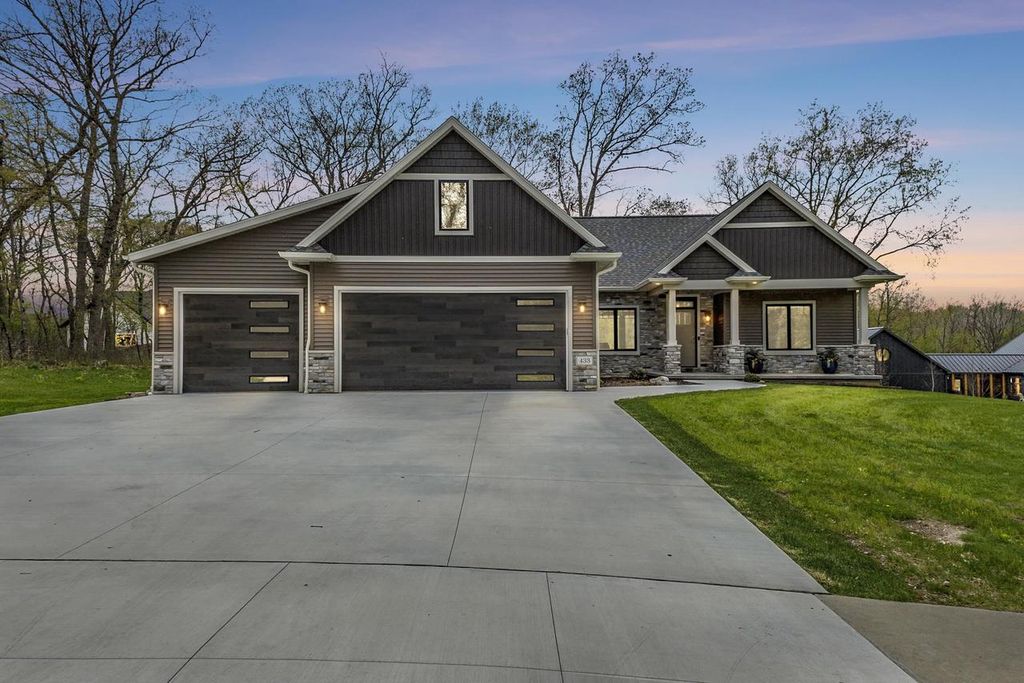 Photo of 433 Evensong WAY, Green Lake, WI 54941 (MLS # 2022386)