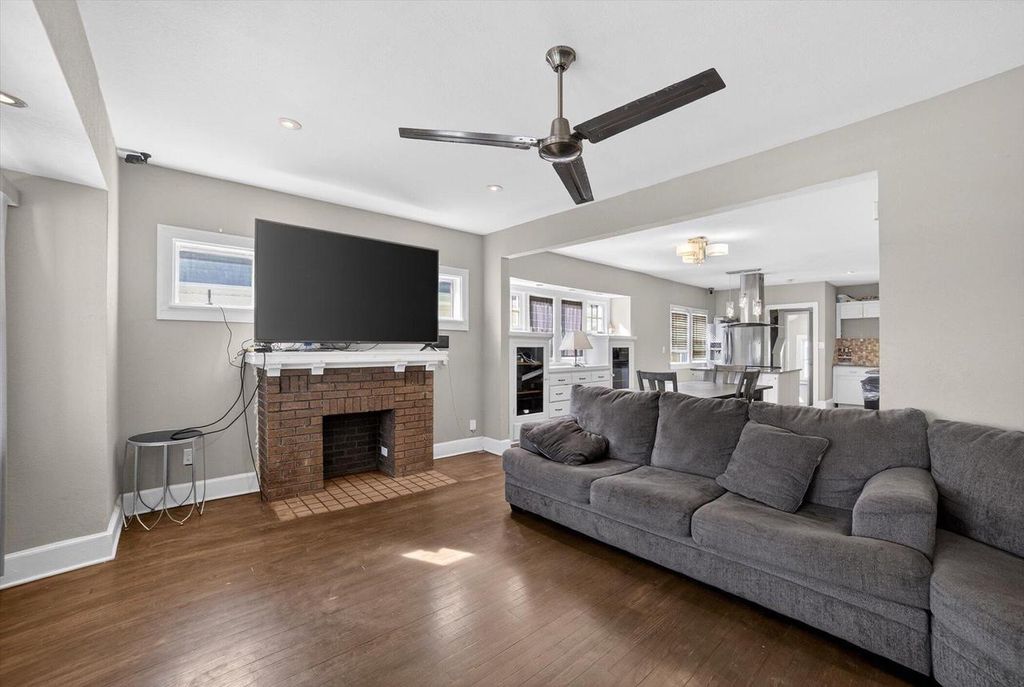 Photo of 4149 N 19th STREET, Milwaukee, WI 53209 (MLS # 1953972)