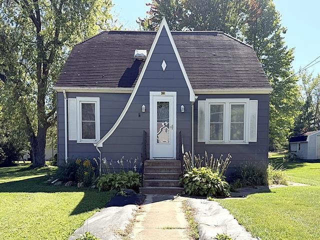 Photo of 420 Green Bay AVENUE, Oconto Falls, WI 54154 (MLS # 50333375)