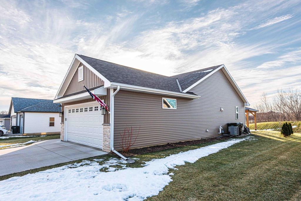 Photo of 2040 90th STREET, Sturtevant, WI 53177 (MLS # 1945778)