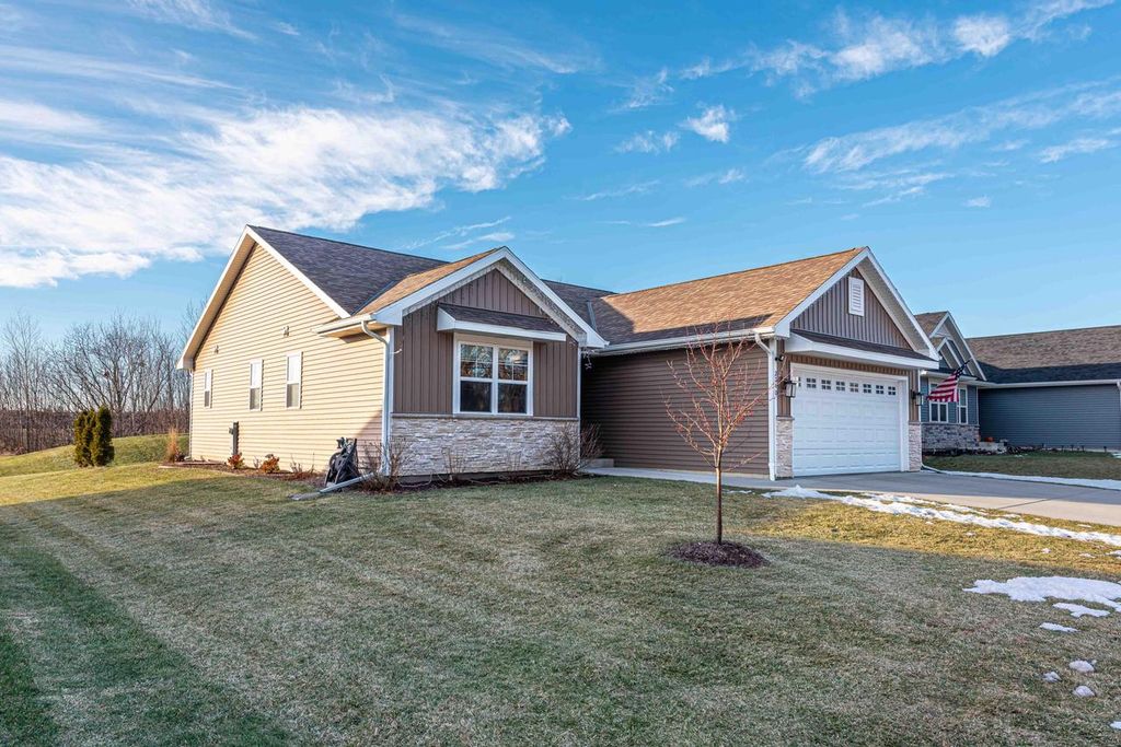 Photo of 2040 90th STREET, Sturtevant, WI 53177 (MLS # 1945778)