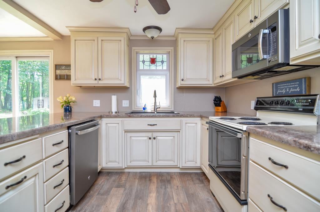 Photo of 5251 Stiles ROAD, Lena, WI 54139 (MLS # 50330993)