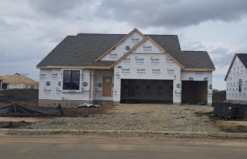 Photo of 1252 Wild Rye LANE, Oconomowoc, WI 53066 (MLS # 1960640)