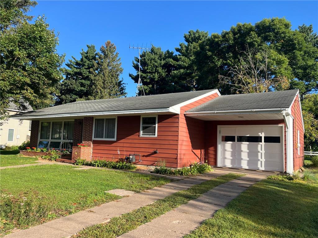 Photo of 130 Arlington DRIVE, Amery, WI 54001 (MLS # 7139922)