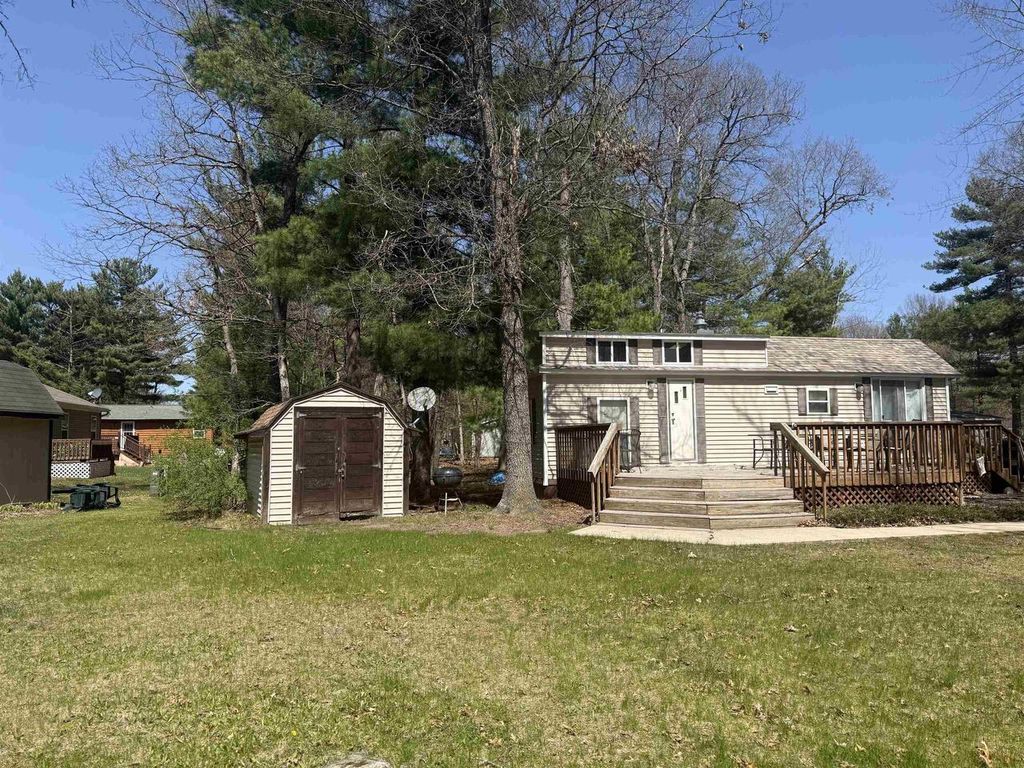 Photo of 105 Red Oak DRIVE, Wisconsin Dells, WI 53940 (MLS # 2021519)