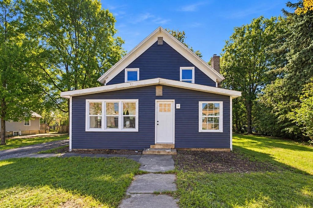 Photo of 628 Euclid AVENUE, Wild Rose, WI 54984 (MLS # 50333256)