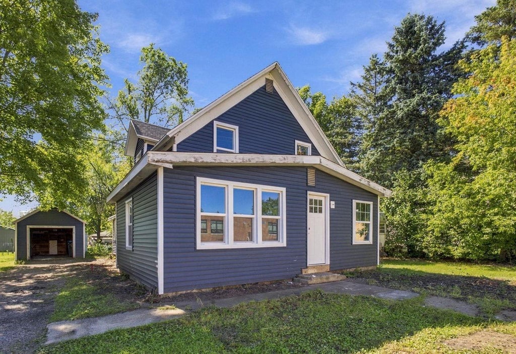 Photo of 628 Euclid AVENUE, Wild Rose, WI 54984 (MLS # 50333256)