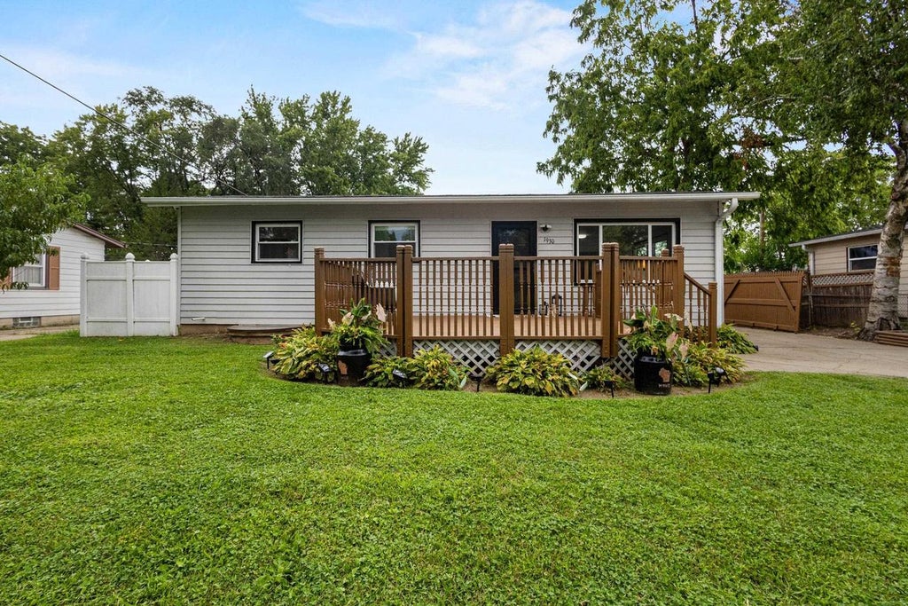 Photo of 1930 Shelley LANE, Madison, WI 53704 (MLS # 2030239)