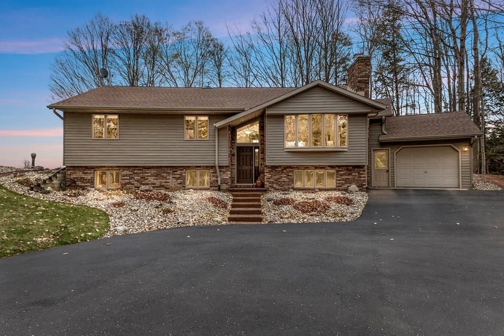 Photo of 4511 Willow ROAD, Sturgeon Bay, WI 54235 (MLS # 50326094)