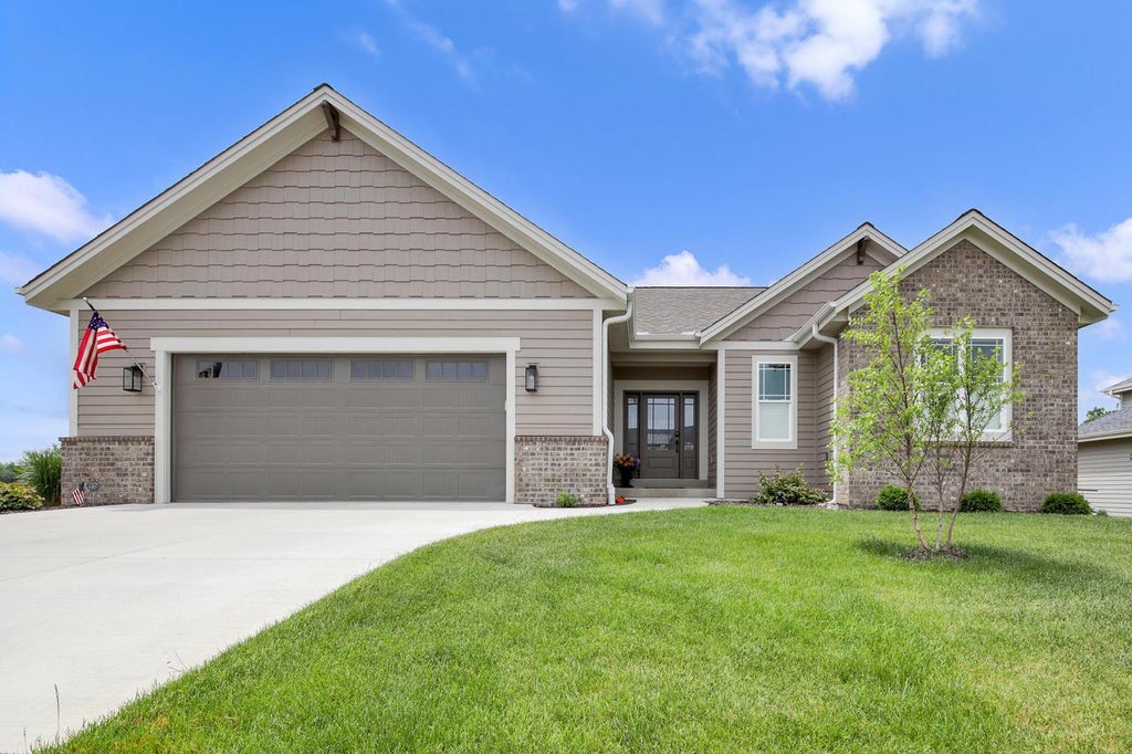 Photo of S54W25469 Pebble Brook COURT, Waukesha, WI 53189 (MLS # 1966810)