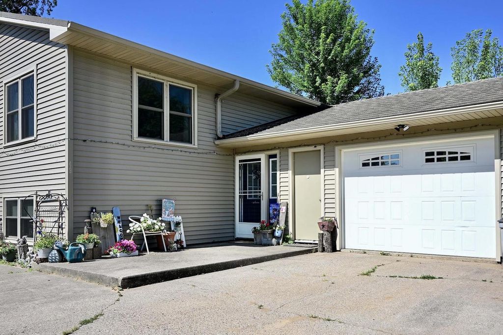 Photo of 49 E 2nd STREET, Buffalo City, WI 54622 (MLS # 1971742)
