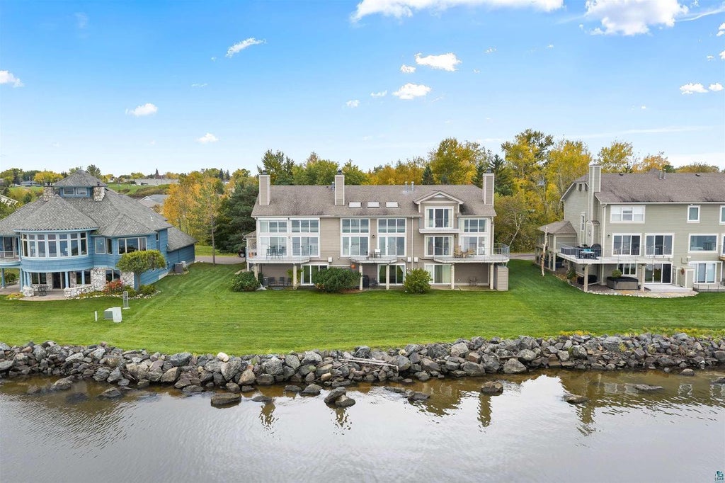 Photo of 509 Marina DRIVE, Superior, WI 54880 (MLS # 6128538)