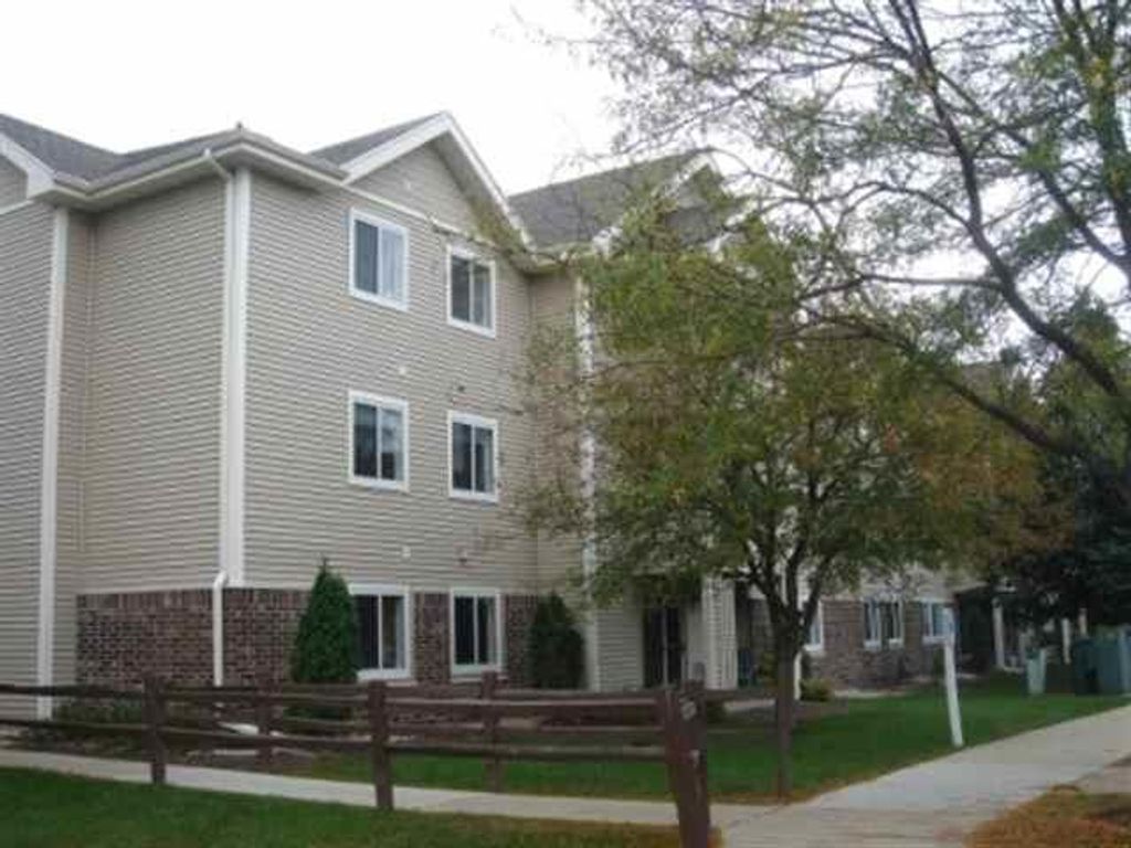 Photo of 1140 MORRAINE VIEW DRIVE #204, Madison, WI 53719 (MLS # 2012636)
