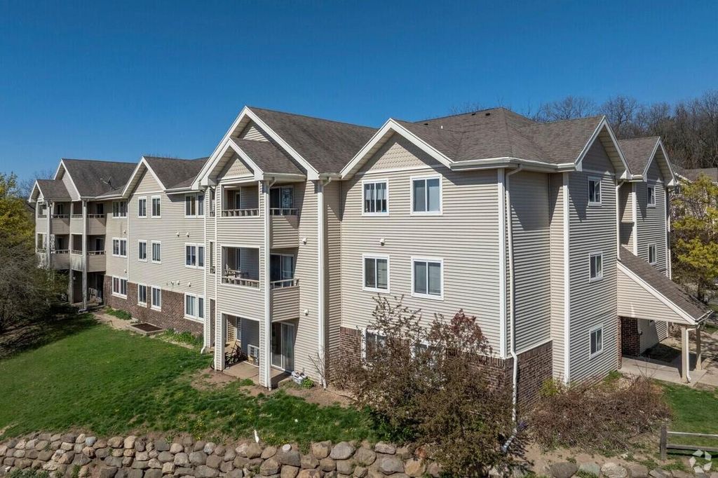 Photo of 1140 MORRAINE VIEW DRIVE #204, Madison, WI 53719 (MLS # 2012636)