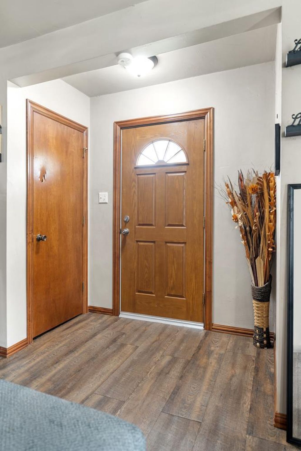 Photo of 817 N Henry STREET, Green Bay, WI 54302 (MLS # 50325116)