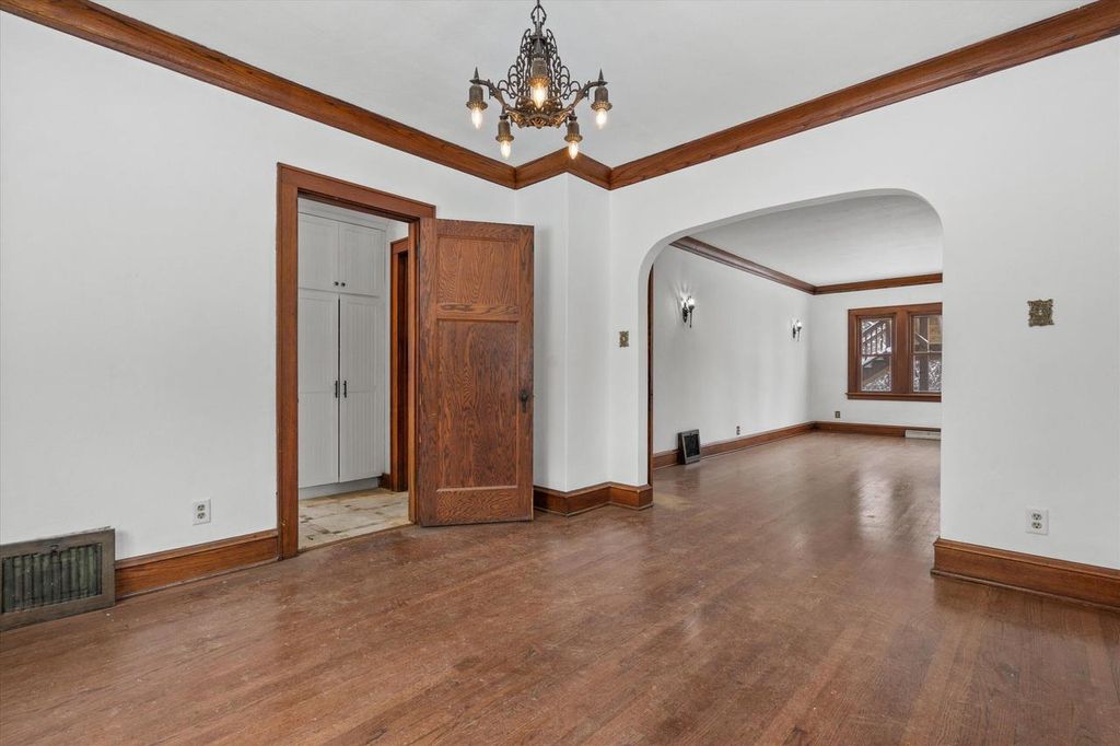 Photo of W140N10259 Fond Du Lac AVENUE, Germantown, WI 53022 (MLS # 1944384)