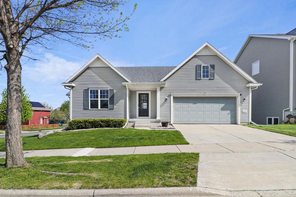 Photo of 9332 Harvest Moon LANE, Verona, WI 53593 (MLS # 50325129)