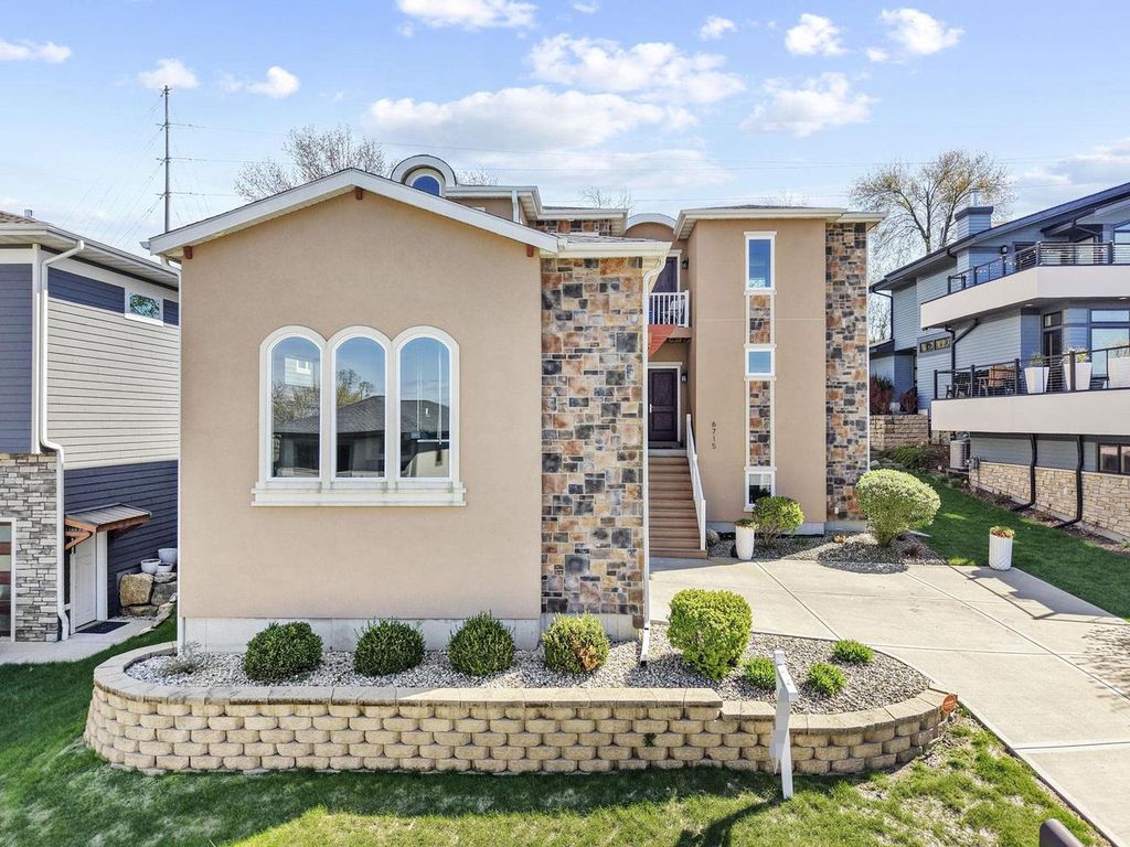 Photo of 6715 S Chickahauk TRAIL, Middleton, WI 53562 (MLS # 2019720)