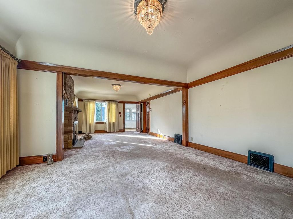 Photo of 2005 Thurston AVENUE, Racine, WI 53403 (MLS # 1939946)