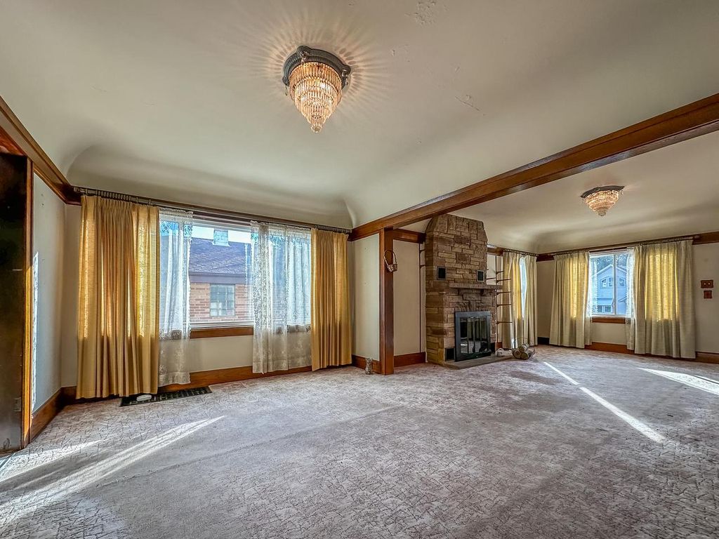 Photo of 2005 Thurston AVENUE, Racine, WI 53403 (MLS # 1939946)