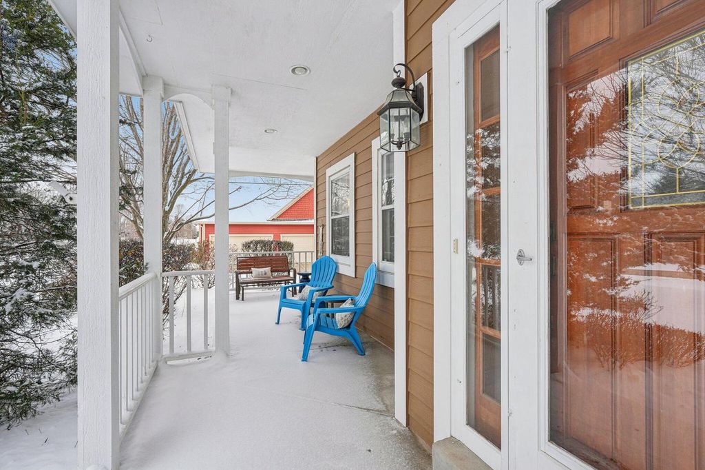 Photo of W291N4174 Prairie Wind CIRCLE SOUTH CIRCLE S, Pewaukee, WI 53072 (MLS # 1947675)