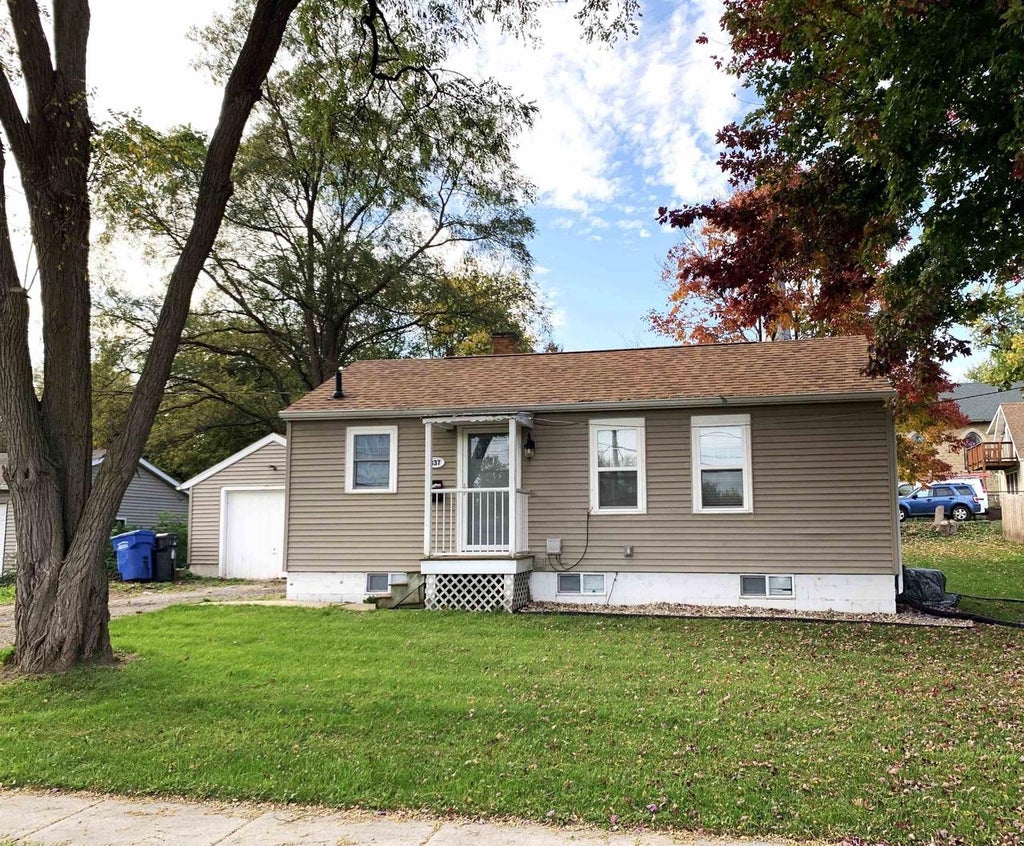Photo of 337 N Birdsey STREET, Columbus, WI 53925 (MLS # 2034520)