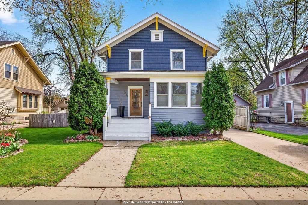 Photo of 1229 W Lawrence STREET, Appleton, WI 54914 (MLS # 50324711)