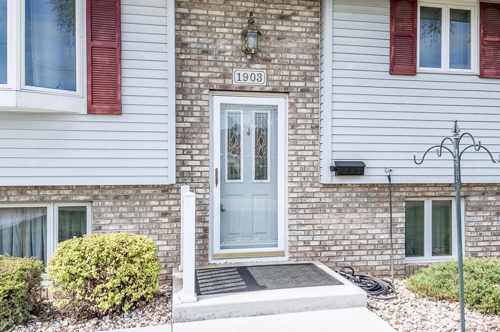 Photo of 1903 Lawrence STREET, New London, WI 54961 (MLS # 50332271)