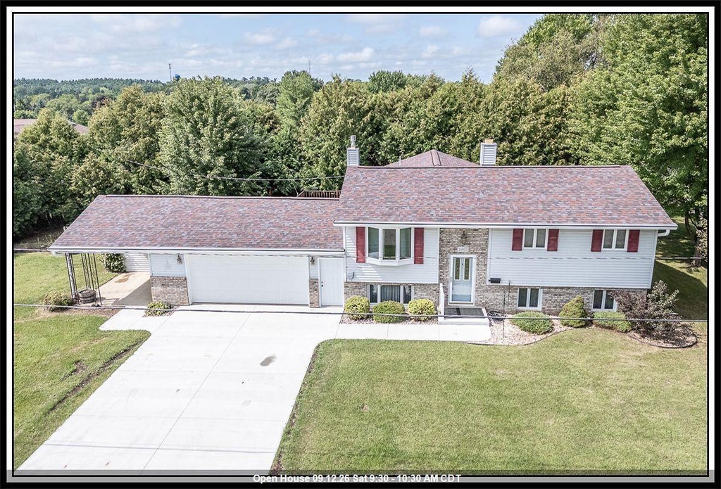 Photo of 1903 Lawrence STREET, New London, WI 54961 (MLS # 50332271)