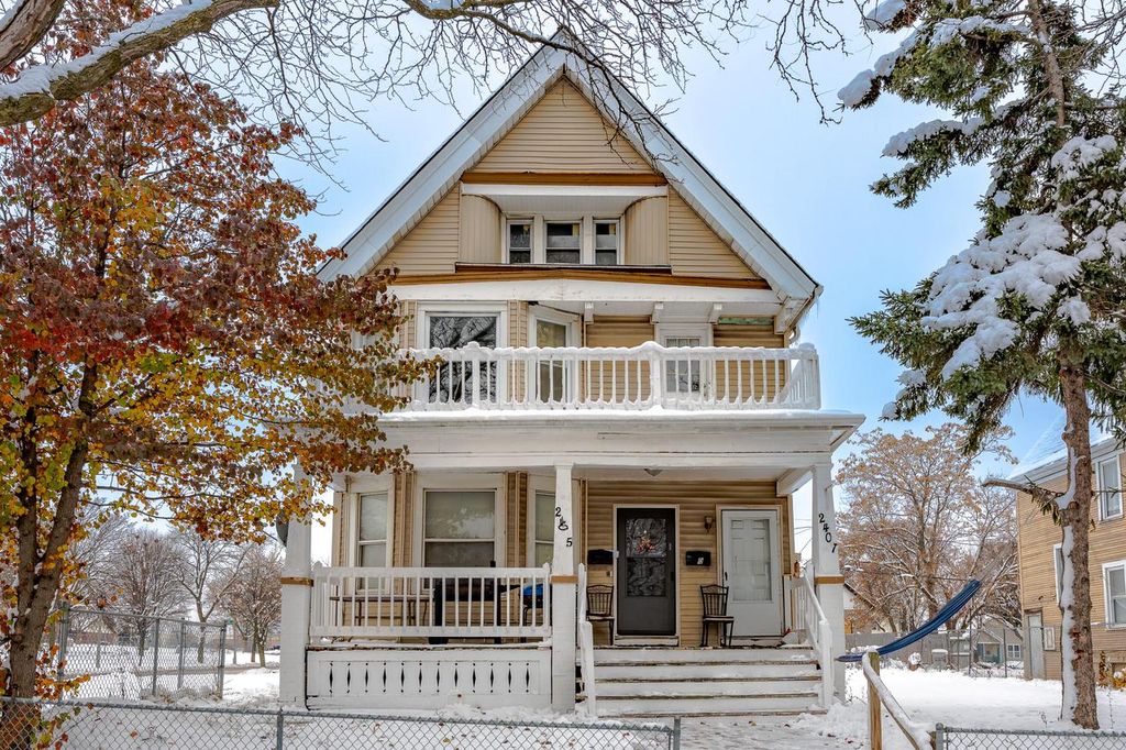 Photo of 2405 N 33rd STREET #2407, Milwaukee, WI 53210 (MLS # 1945314)