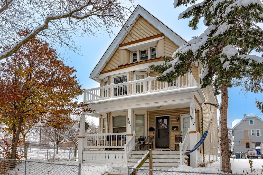 Photo of 2405 N 33rd STREET #2407, Milwaukee, WI 53210 (MLS # 1945314)