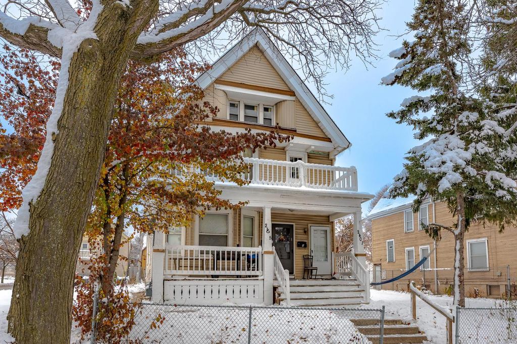 Photo of 2405 N 33rd STREET #2407, Milwaukee, WI 53210 (MLS # 1945314)