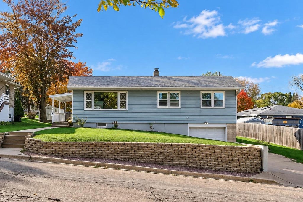 Photo of 506 S Union STREET, Dodgeville, WI 53533 (MLS # 2035384)