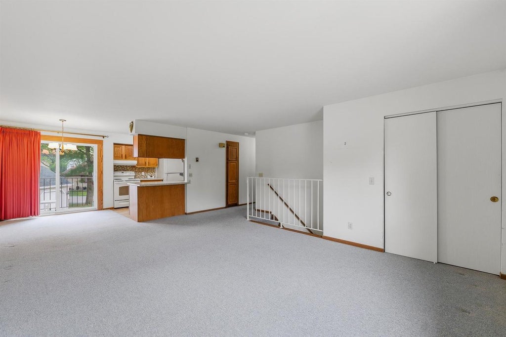 Photo of 67 University DRIVE, Fond Du Lac, WI 54935 (MLS # 50328370)