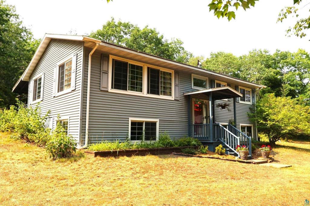 Photo of 1501 N 5th Ave W AVE, Washburn, WI 54891 (MLS # 6127339)