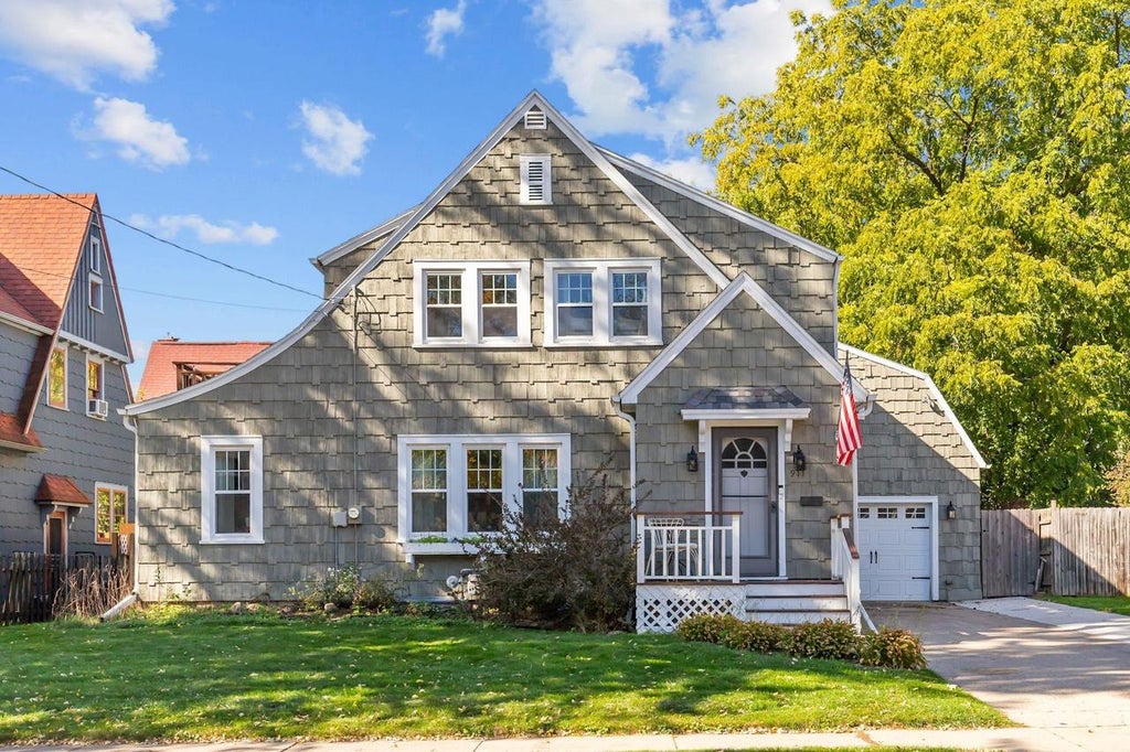 Photo of 911 N Rankin STREET, Appleton, WI 54911 (MLS # 50334005)